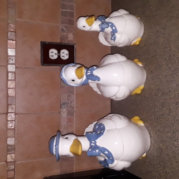 Kitchen Vintage Ceramic Duck Family Canisters 3 Ducks In A Row Blue